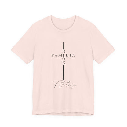 Camiseta Unisex “Dios, Familia, Fortaleza” – Mensaje Cristiano de Fe y Unidad