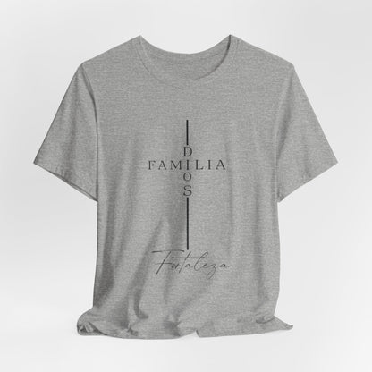 Camiseta Unisex “Dios, Familia, Fortaleza” – Mensaje Cristiano de Fe y Unidad